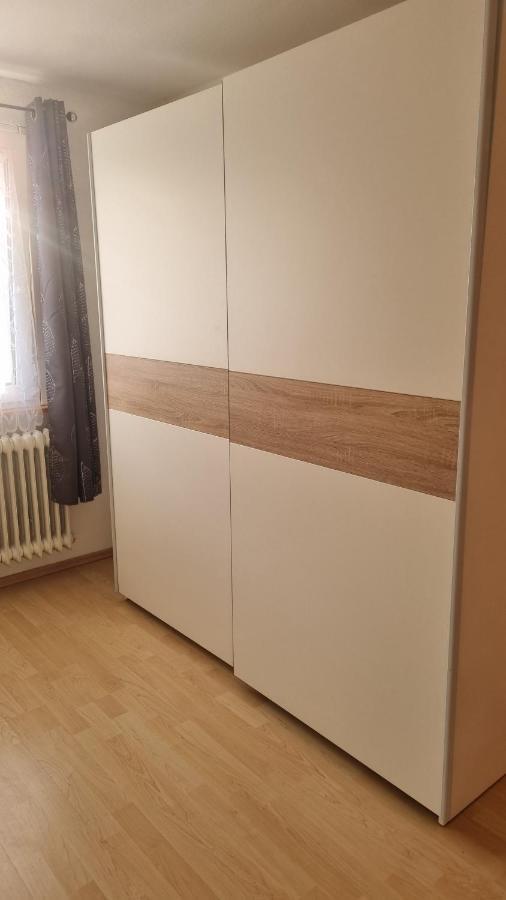 Schoene 2-Zimmer Ferienwohnung โลฟฟิงเกน ภายนอก รูปภาพ
